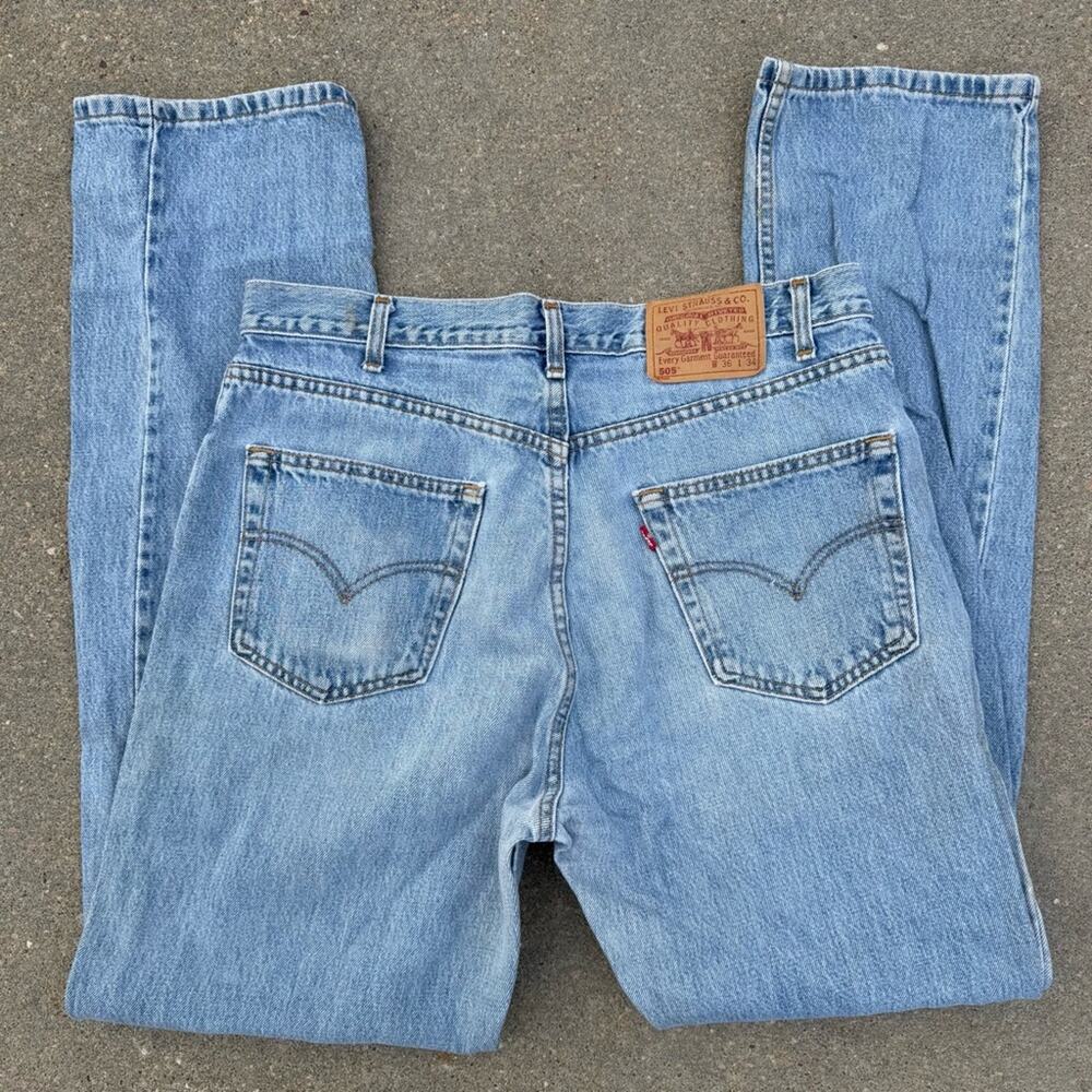 Y2K Levi's 505 Regular Fit Straight Leg Made in Canada Men's Blue Jeans 36x34